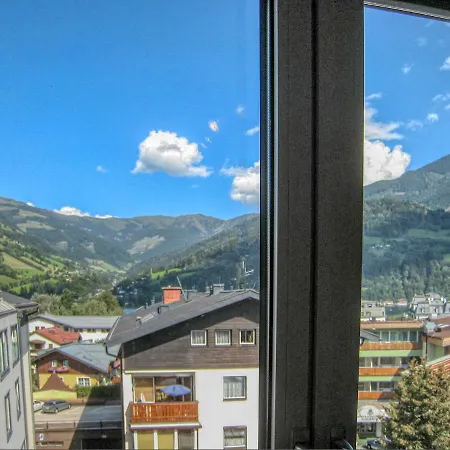 Hensel - By Alpen * Zell am See